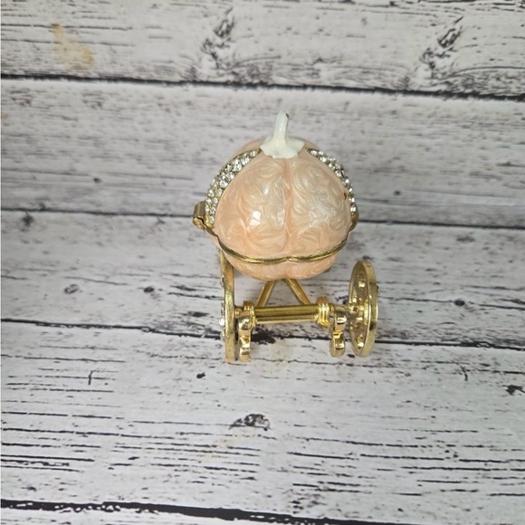 Cinderella Pumpkin Carriage MINI Trinket Box Pink Rhinestone Collectible - Picture 3 of 6